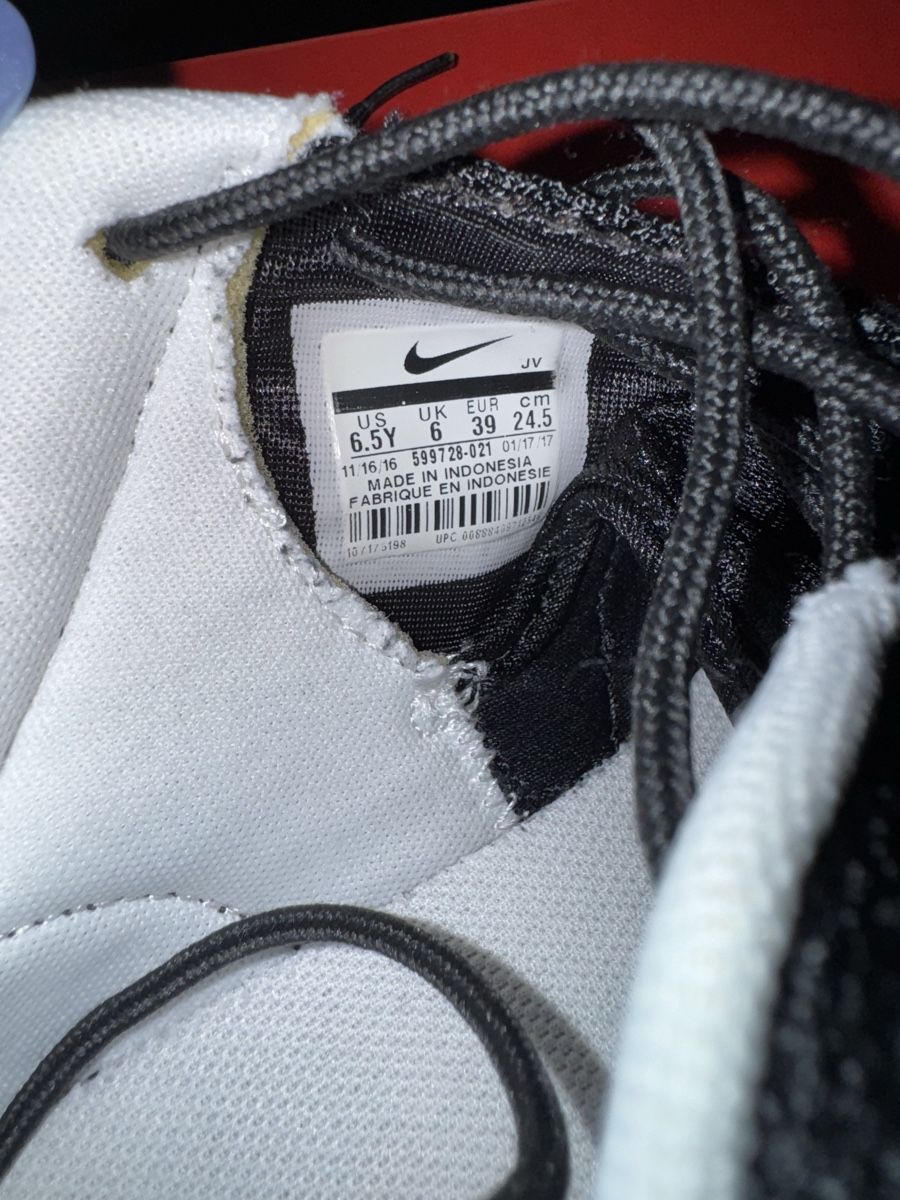 Nike Herrenschuhe: Nike Roshe One, Schwarz/Weiss, Grösse 39 – Neu (gemäss Beschreibung) aus Zürich von Jen10 1