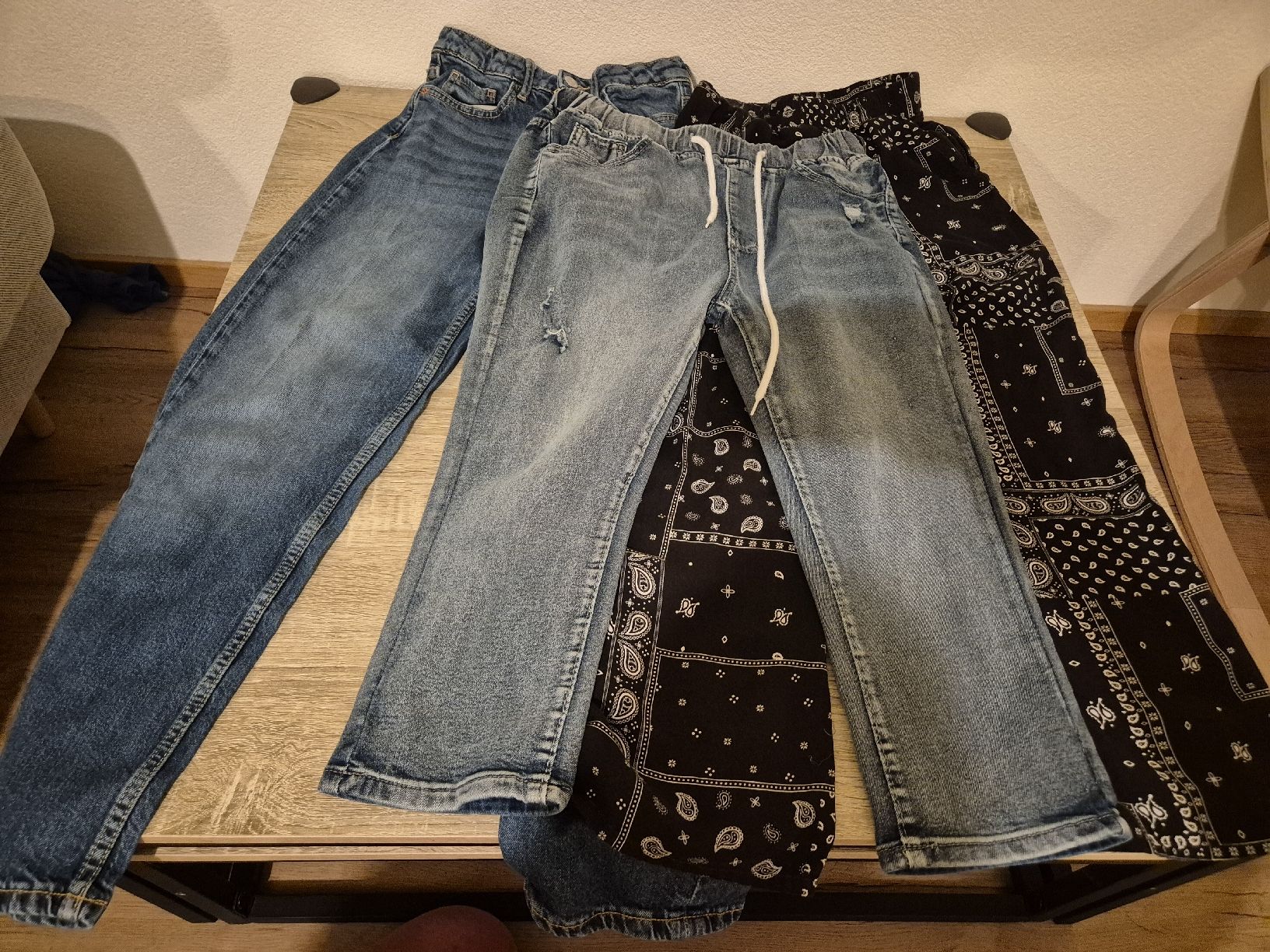 H&M Ensembles coordonnés: Kleiderpaket Mädchen 146 – D'occasion à Urnäsch par Sasali 3