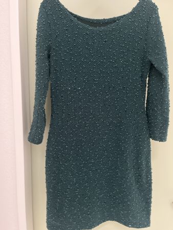 Damen Kleid Tannengrün mit Pailletten Struktur Stoff