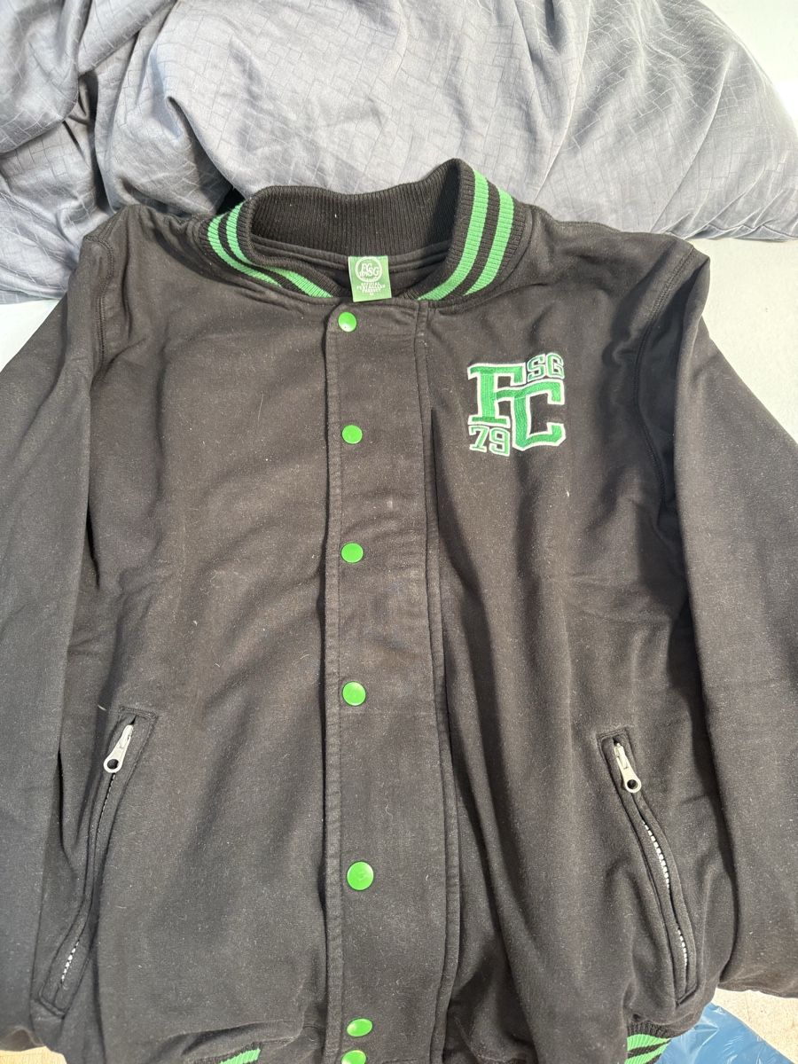 Giacche: FCSG Varsity Jacke M – Usato da Immensee venduto da footballsuppliersz