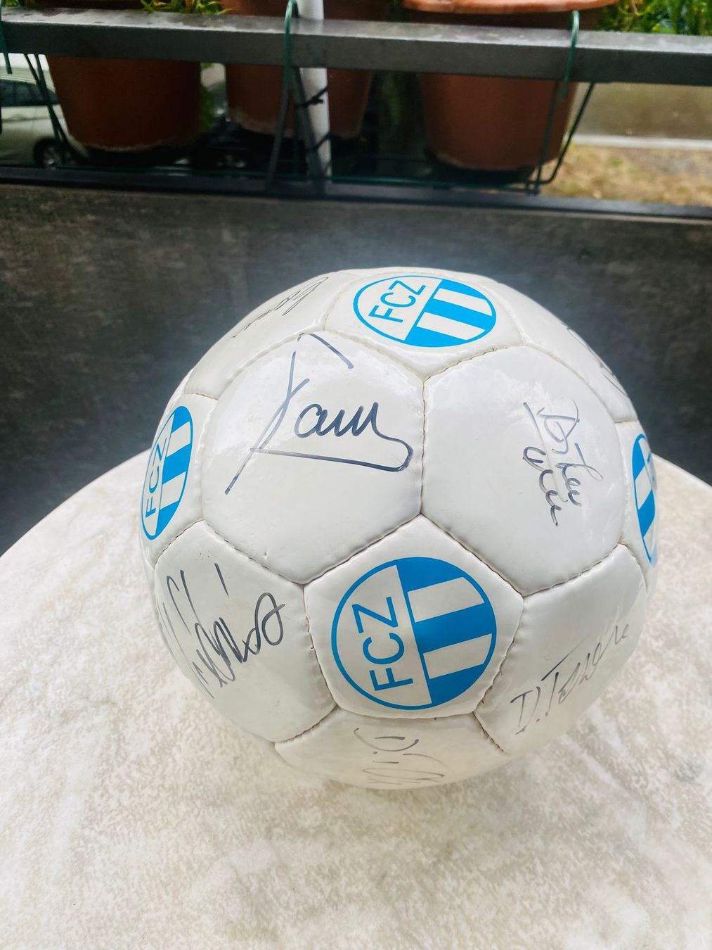 Palloni: FCZ Ball aus den 2000 er Jahr – Usato da Zürich venduto da Sisisusu 5