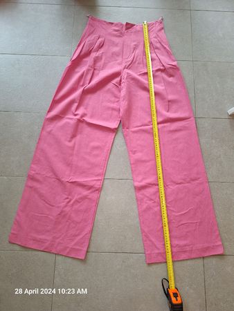 Zara hose M