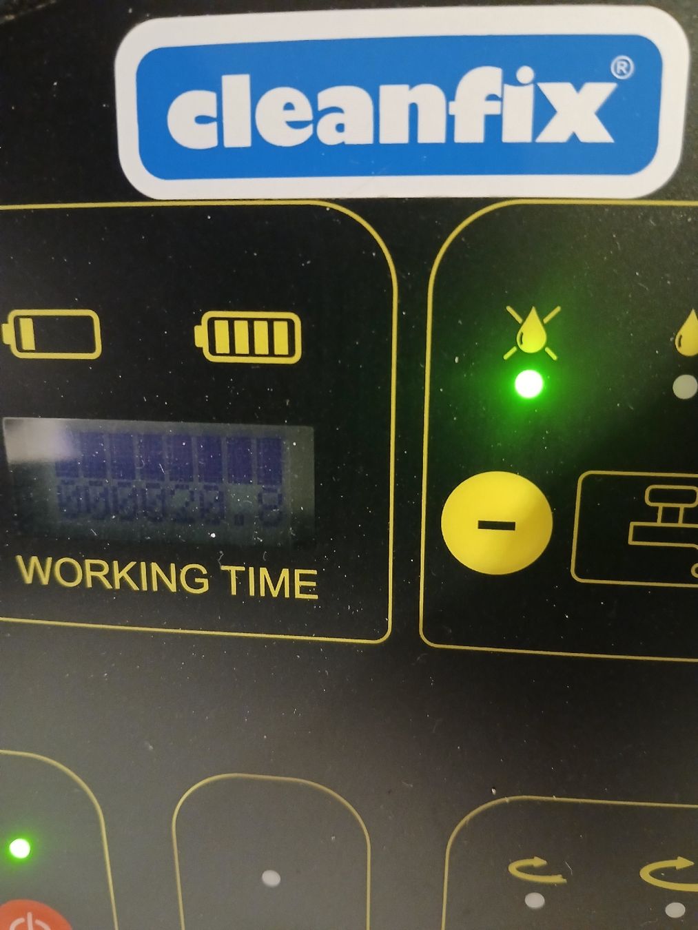Cleanfix Toutes les machines: Cleanfisx RA 405 B Scheuersaugmaschine – D'occasion à Strada par SaraF167 1