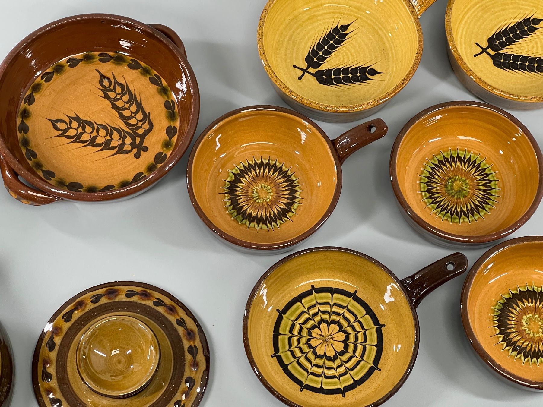 Set di piatti: Vintage John Brownhill Suffolk-Keramik & Soufflenheim-Samml – Usato da Sennhof venduto da Johnbest