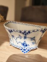 Royal Copenhagen Musselmalet Halbspitze Jardiniere 1177