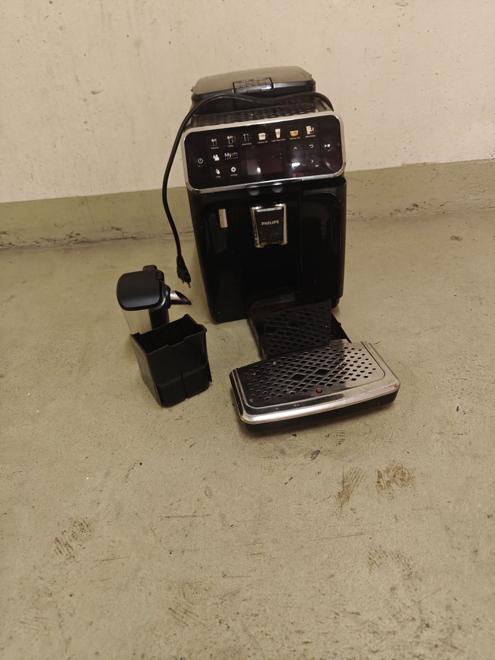 Kaffeemaschinen & Espressomaschinen: Kaffeevollautomat Philips – Defekt aus Lachen SZ von ale_87z8 1
