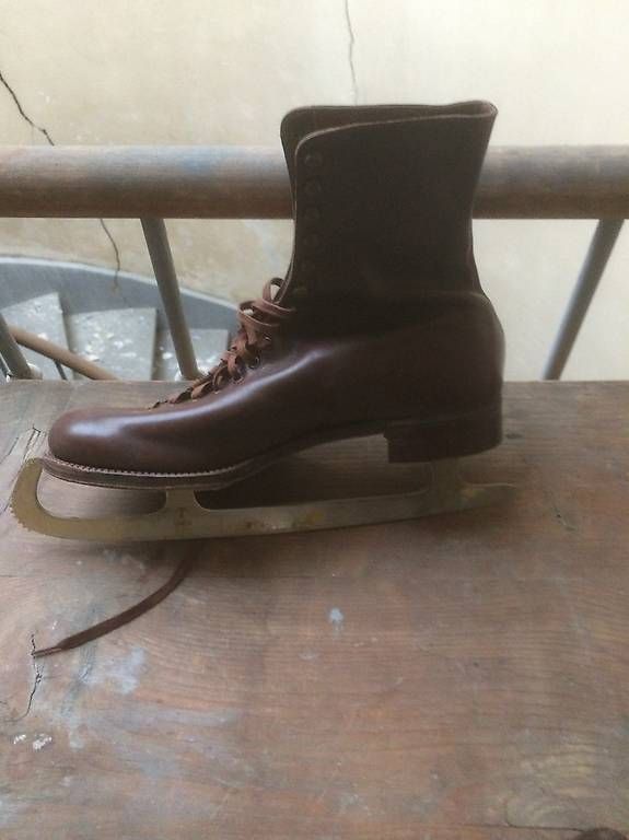 Schlittschuhe: Patins à glace  – Gebraucht aus Les Marécottes von crocodile5 1
