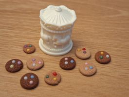 Handmade Kekse mit Karussell Keksdose