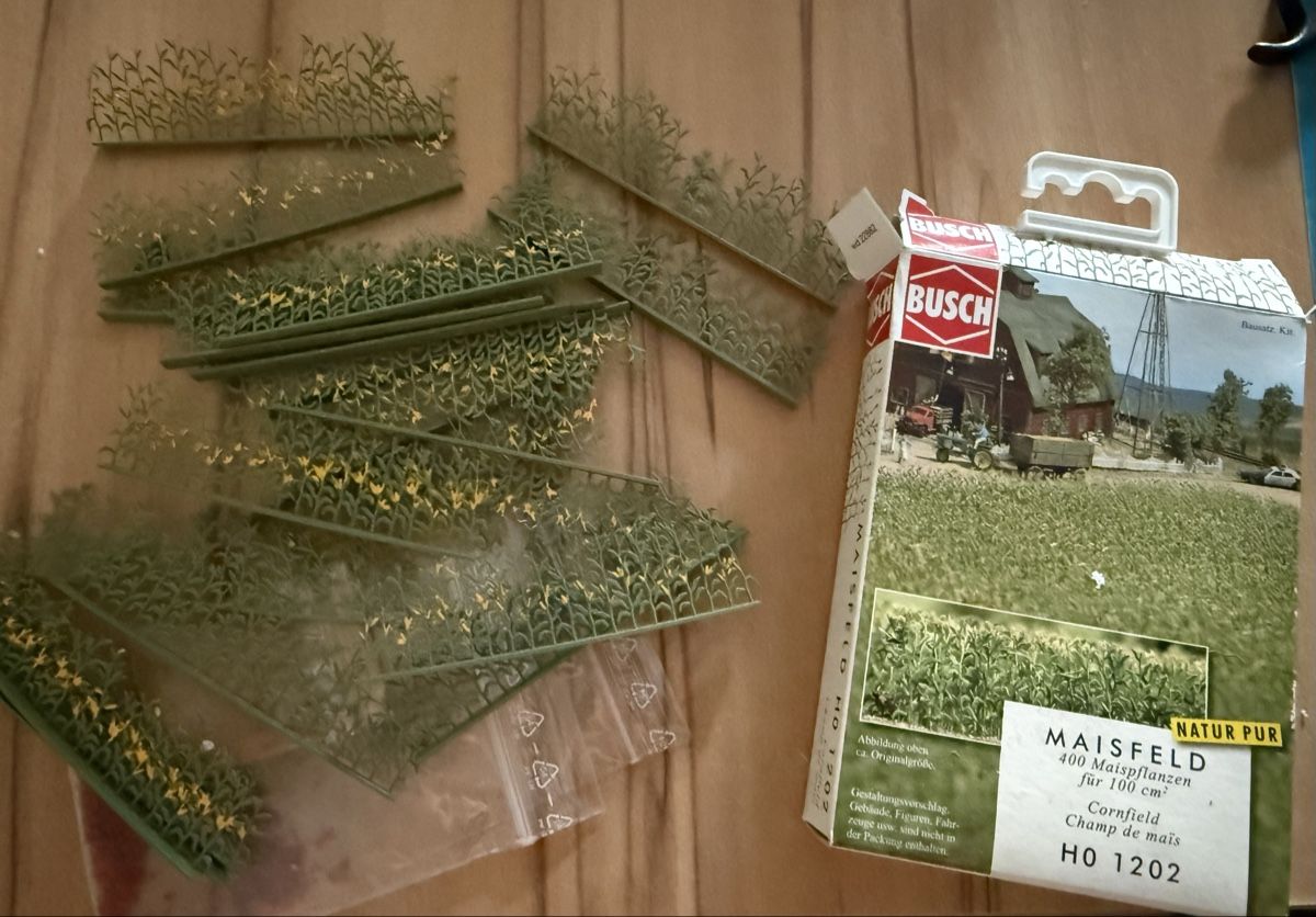 Busch Modellbausätze & Standmodelle: Busch Maisfeld HO 1202 – Neu (gemäss Beschreibung) aus Winikon von cabriofan01