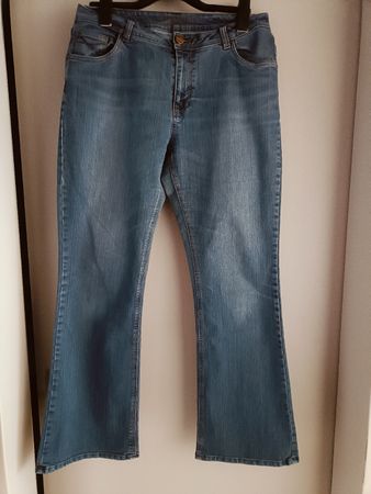 Charles Vögele Jeans Corinna, Gr. 44, Top Zustand!