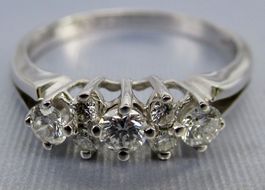 Weissgoldring 750 mit Brillanten