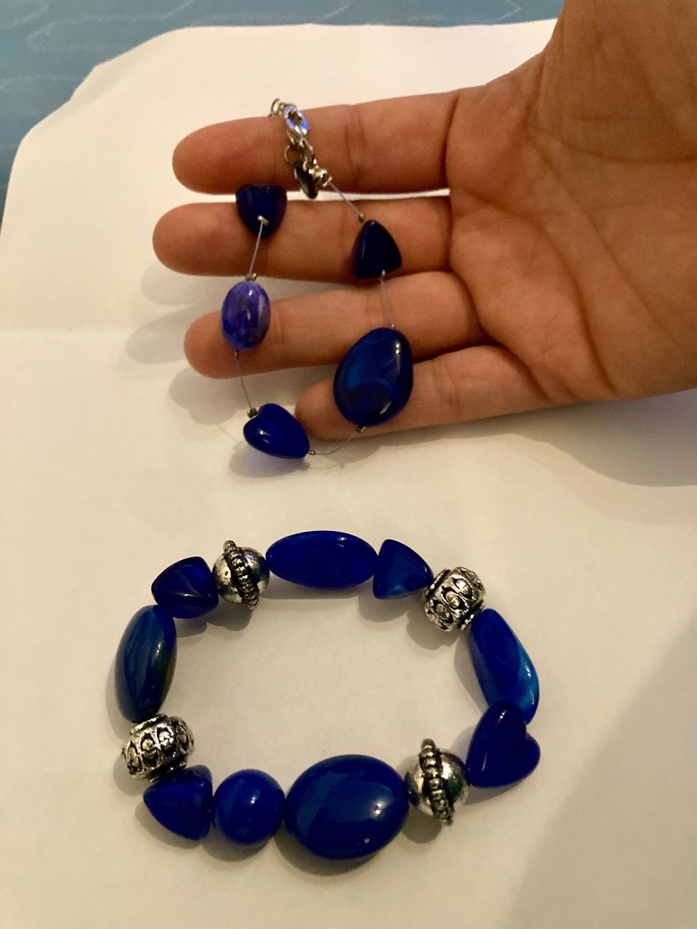 Bracciali & Braccialetti: Modeschmuck neu: 2er Set Armbänder, blaue Steine – Nuovo (secondo la descrizione) da uster venduto da ctumbi 1