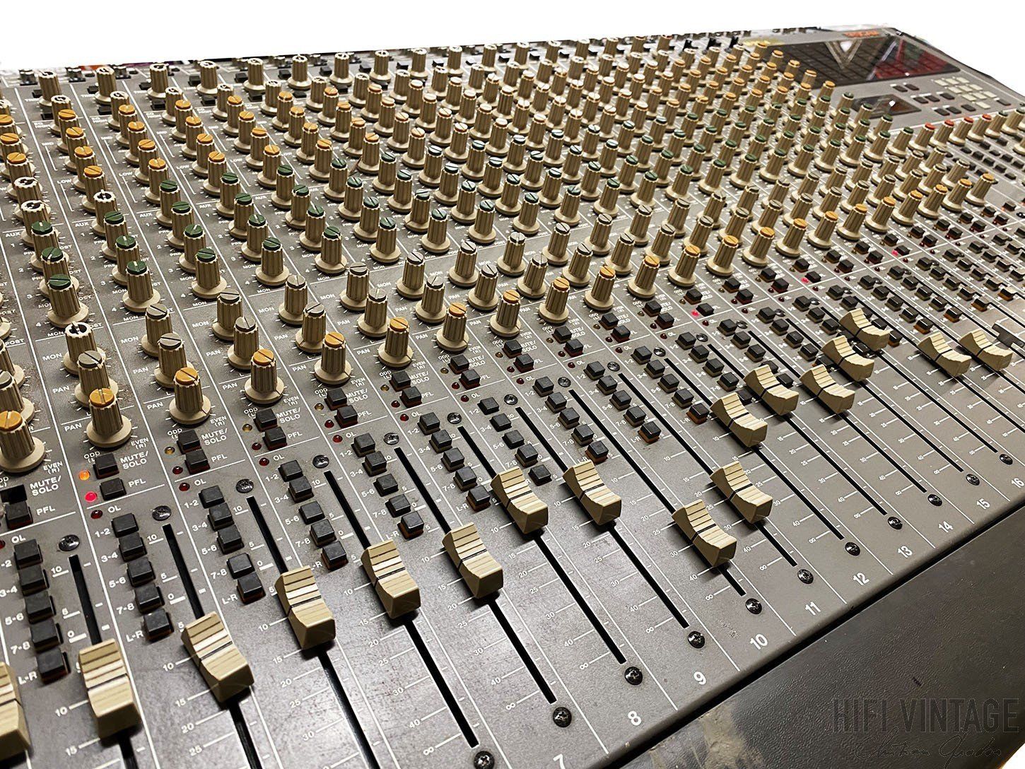 Tascam Console di mixaggio: Tascam M2524 – Usato da Chur venduto da Genomania 1