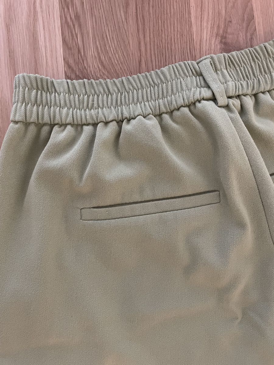 Vero Moda Pantaloni: Trendige, grüne Hose – Usato da Chur venduto da buc_6tcp 1