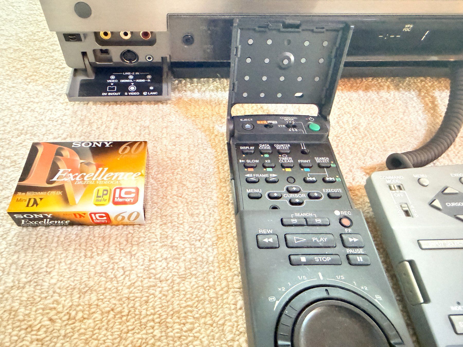 Sony Registratori: Sony DHR-1000VC Digital Video Player / Recorder DV Mini DV – Difettoso da Hilterfingen venduto da Tomz 2