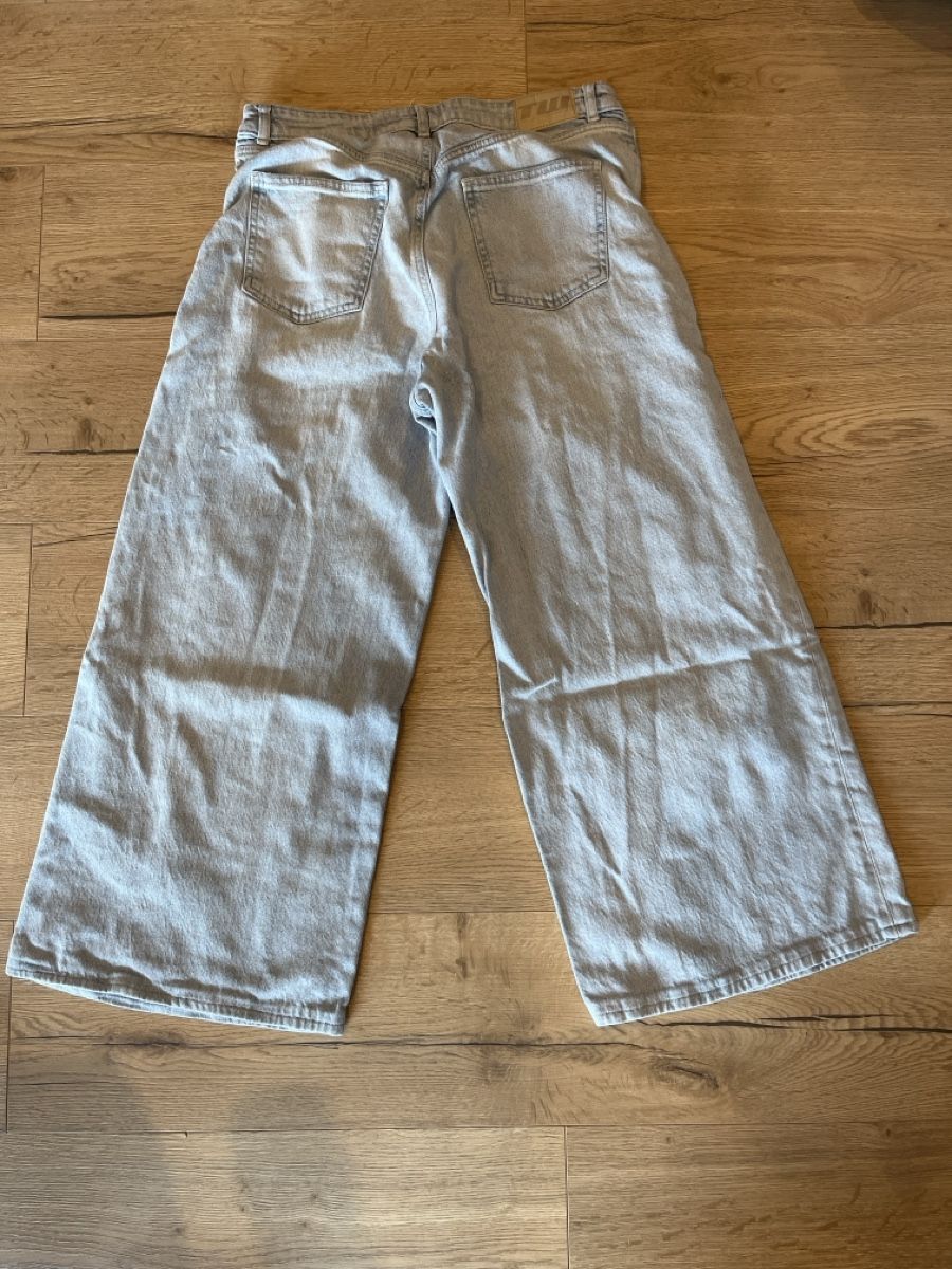 Tally Weijl Jeans: Hellblaue Jeans Hosen – Usato da Geuensee venduto da koc_gnz7 1