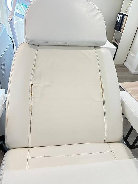 Lettini & sedie per cosmetici: Fauteuil/Table esthétique automatique à Moteur  – Usato da Genève venduto da adm_hd5p 3
