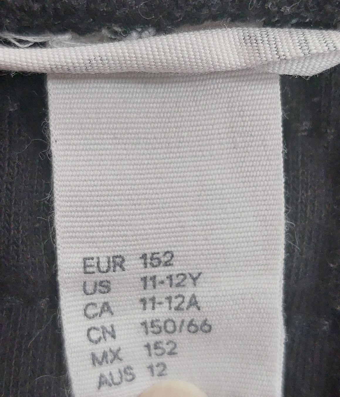H&M Lotti & Set di vestiti: Shorts + Badehose Gr. 152 – Usato da Siebnen venduto da Rowiron 1