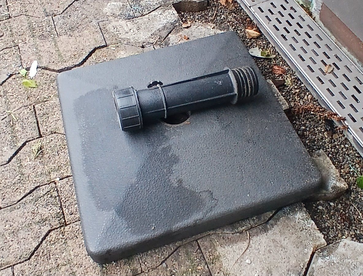 Ombrelloni: Sonnenschirm+Ständer NEUWERTIG – Nuovo (secondo la descrizione) da Kaltbrunn venduto da flexvertebra 1