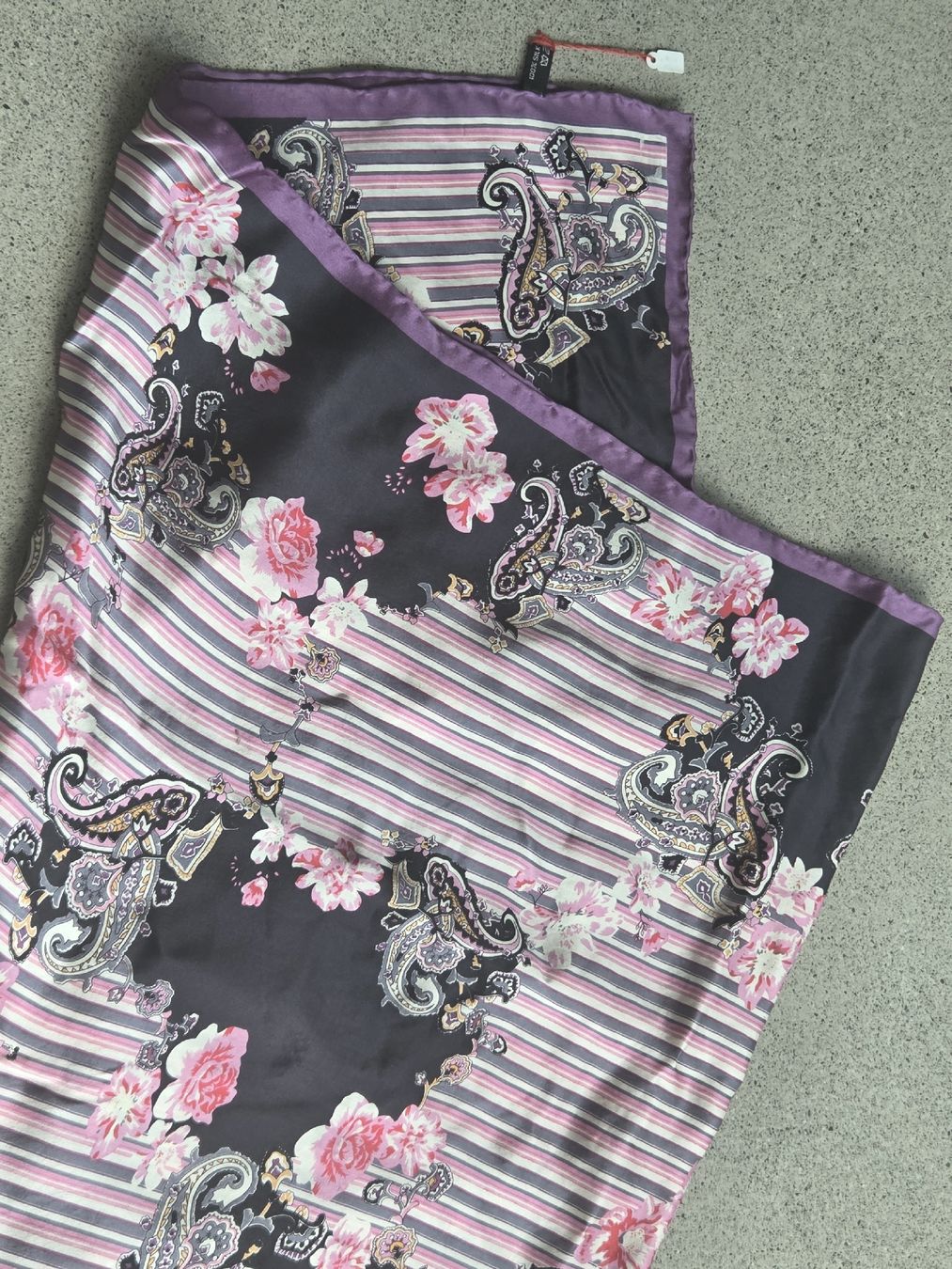 Foulards, Tücher & Schals: Seidenschal 52 x 165 cm – Neu und originalverpackt aus Frauenfeld von Schenken-mit-Herz 1