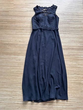 Abendkleid mit Spitze | EU 46