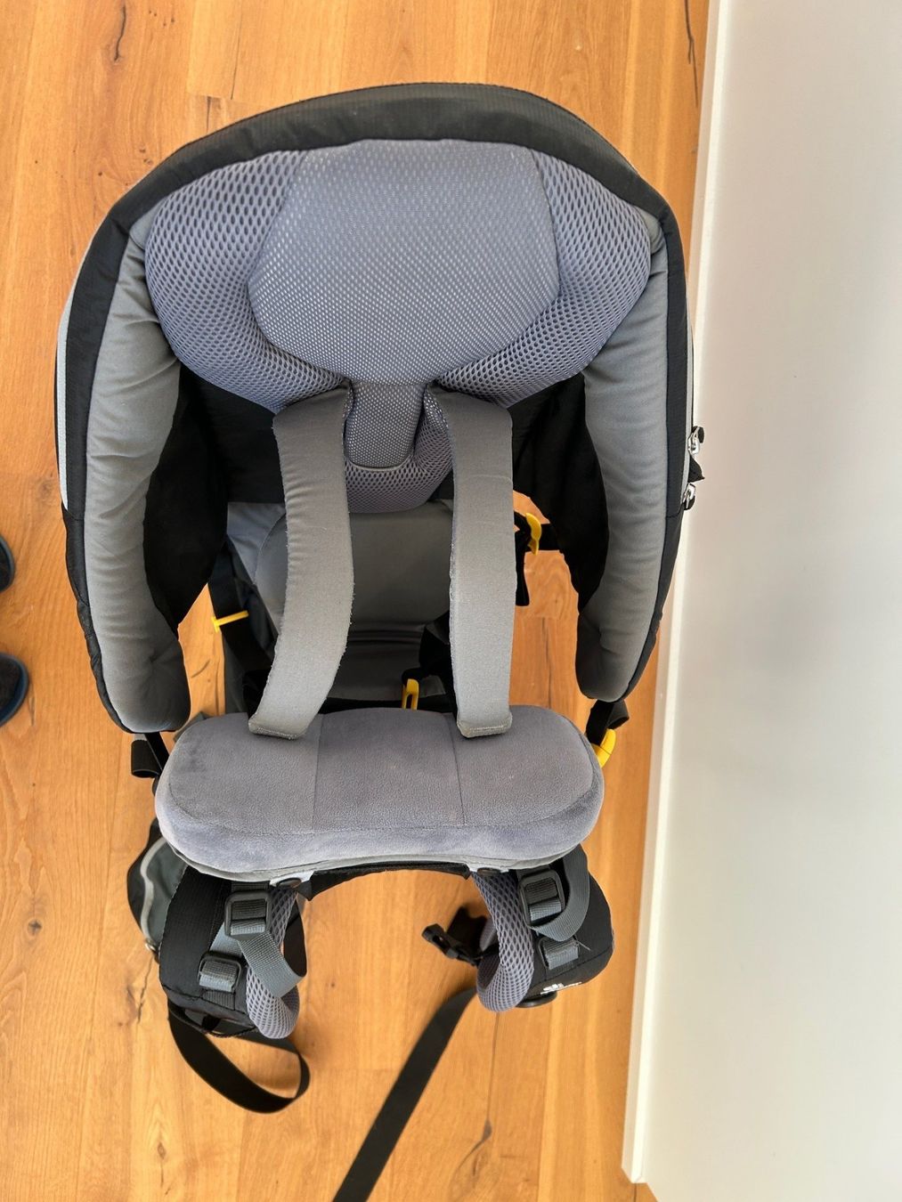Deuter Marsupi portabebè: Deuter Kid Comfort 3 Kintertrage – Usato da Schötz venduto da Masterpvo 1