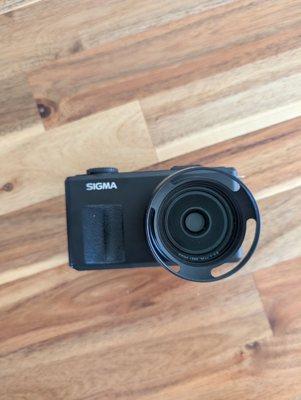 Sigma Kamera: SIGMA DP2 Merrill. Amazing quality. – Gebraucht aus Zürich von Fabiobarbato 1