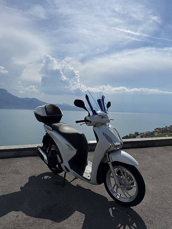 Scooters: Honda SH125i – Gebraucht aus Chardonne von fra_8g2f 1