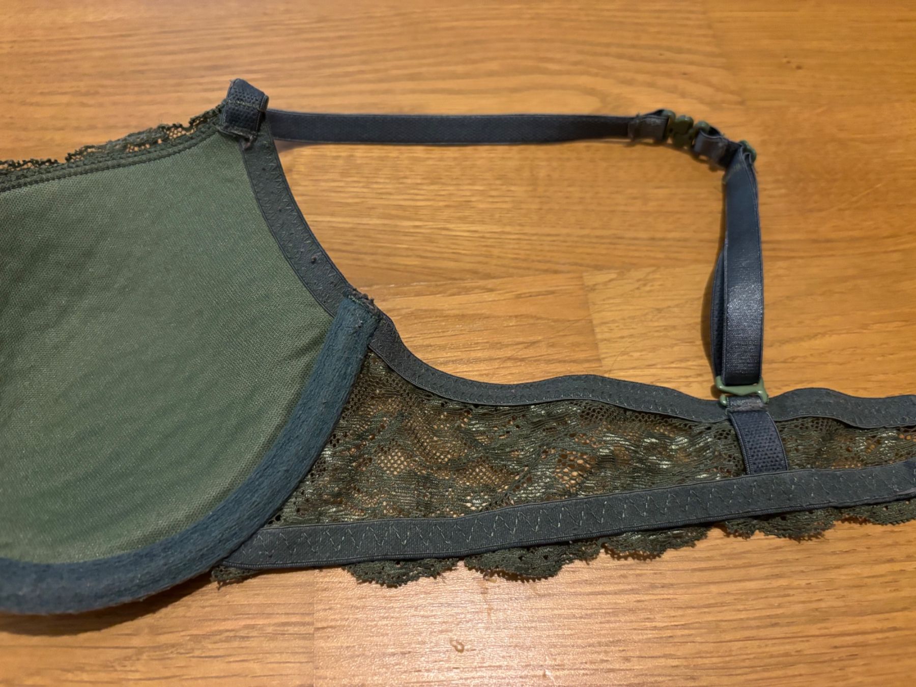 Esprit Altra biancheria intima: BH / Bra - edc by Esprit - Gr. 75A – Usato da Stadel venduto da Chanel_5 4