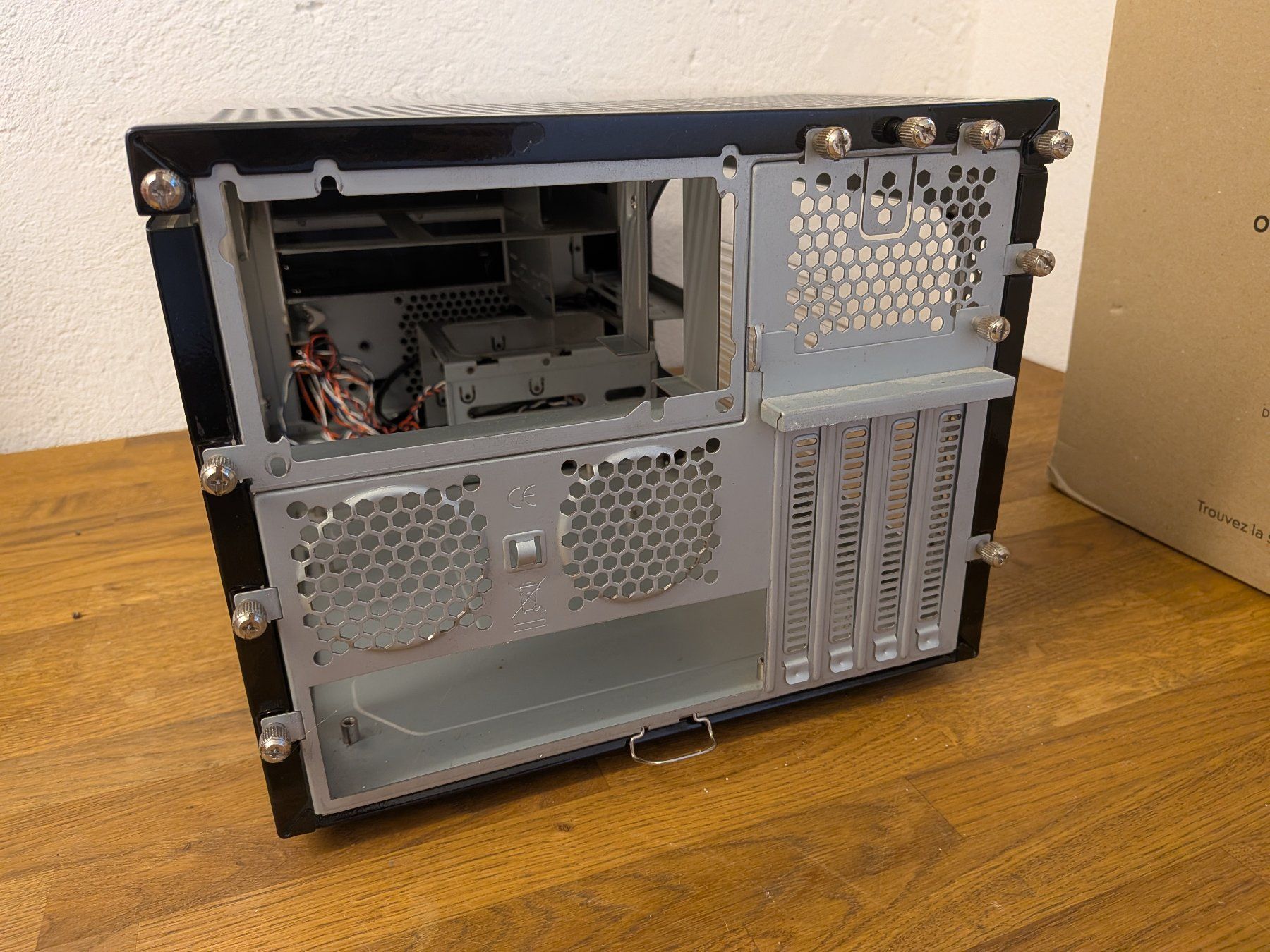 Boîtiers: PC Case: Thermaltake Lanbox Lite – D'occasion à Zürich par Fractal 3