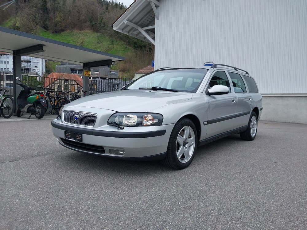 Volvo V70 D5 AWD (Frisch ab Service/MFK)