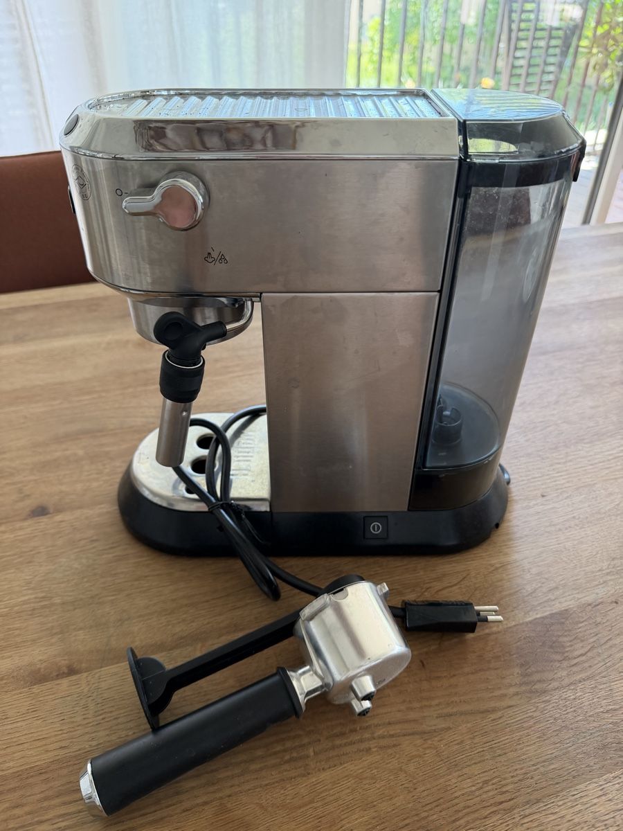 De'Longhi Macchine per caffè & Macchine per espresso: Delonghi Espresso Maschine – Usato da Maienfeld venduto da Snupfnudel 1