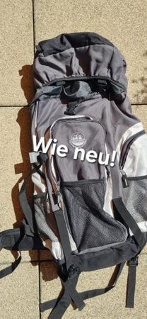 Rucksack grau, 65 cm mit vielen Taschen, Regenschutz usw.