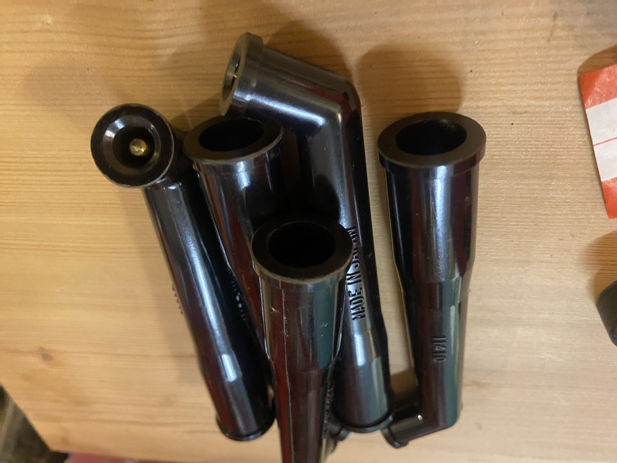Suzuki Alle Motorradersatzteile: Suzuki Zündkerzenstecker, 5 Stück, Oldtimer, Neu, Original, – Neu (gemäss Beschreibung) aus Birmenstorf AG von monza2011 3