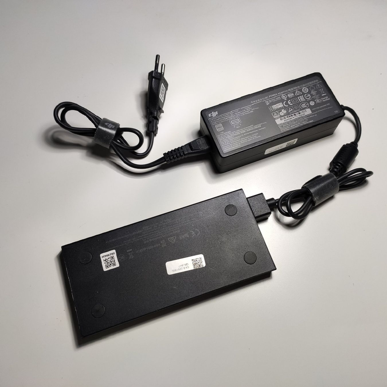 DJI Modellismo RC: DJI SPARK 2x Ladegeräte komplett (NEU!) – Nuovo (secondo la descrizione) da Zürich venduto da Biedermann23 2