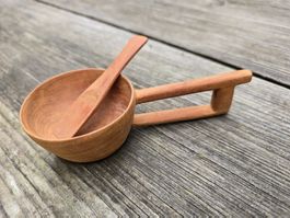 Holz: Tasse Berber mit Holzlöffel (Schaufel)-ab Ausstellung