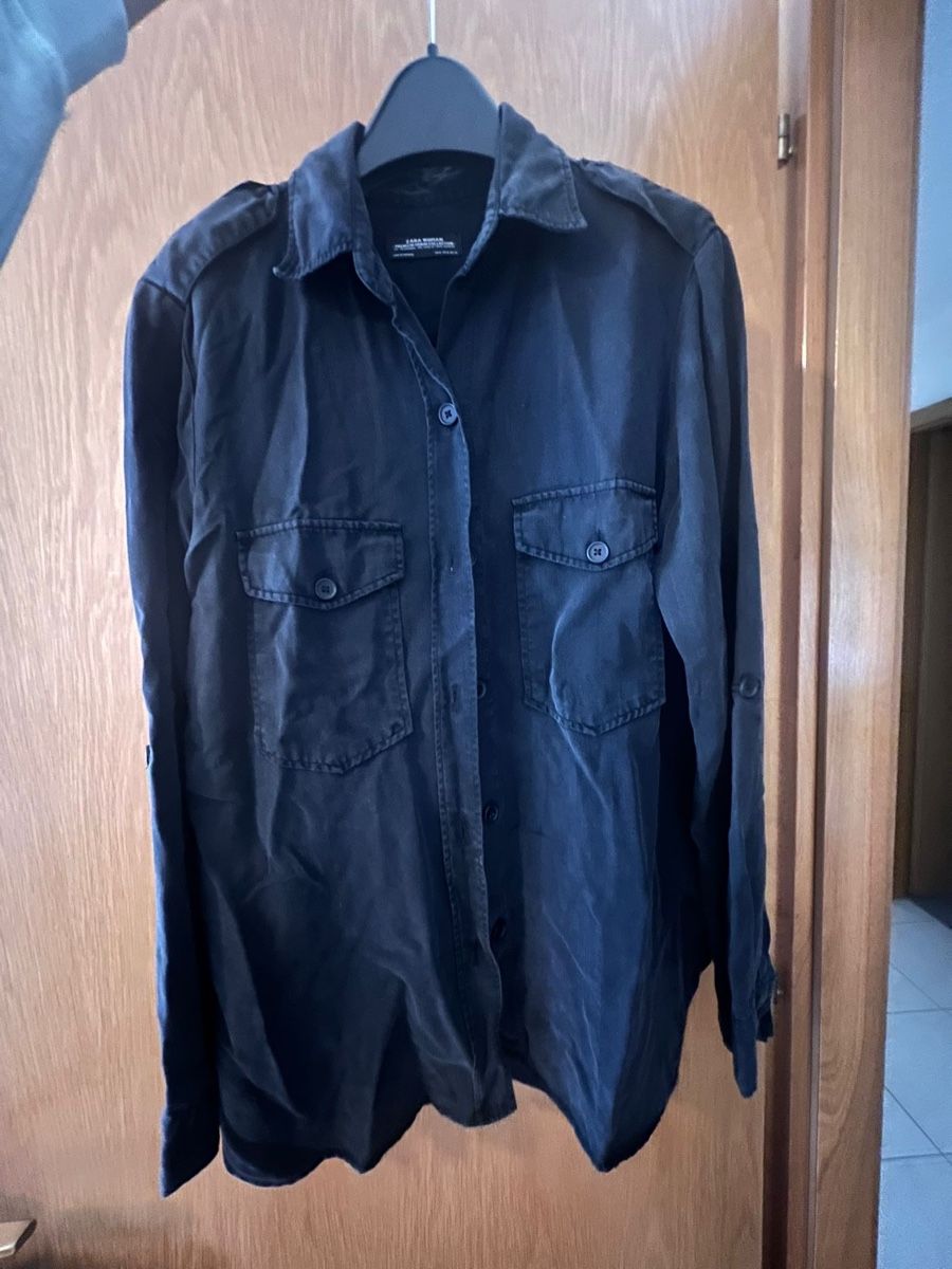 Zara Blusen: Chemisier Zara noir, taille M – Gebraucht aus Hauterive NE von Lipal