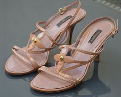 Sandalen / Sandales Louis Vuitton  .38,5