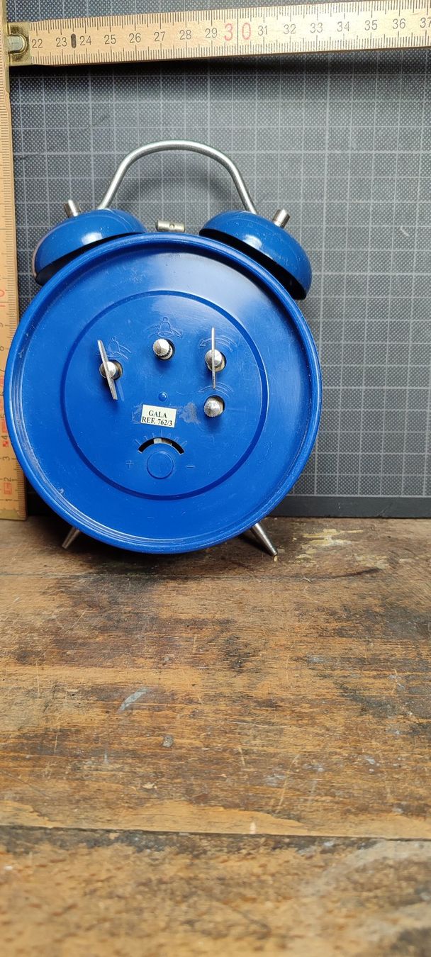 Disney Sveglie: Wunderschöner alter Wecker Nr 7 Susi und Strolch – Usato da Gelterkinden venduto da MYSTOREFORYOU4460 1