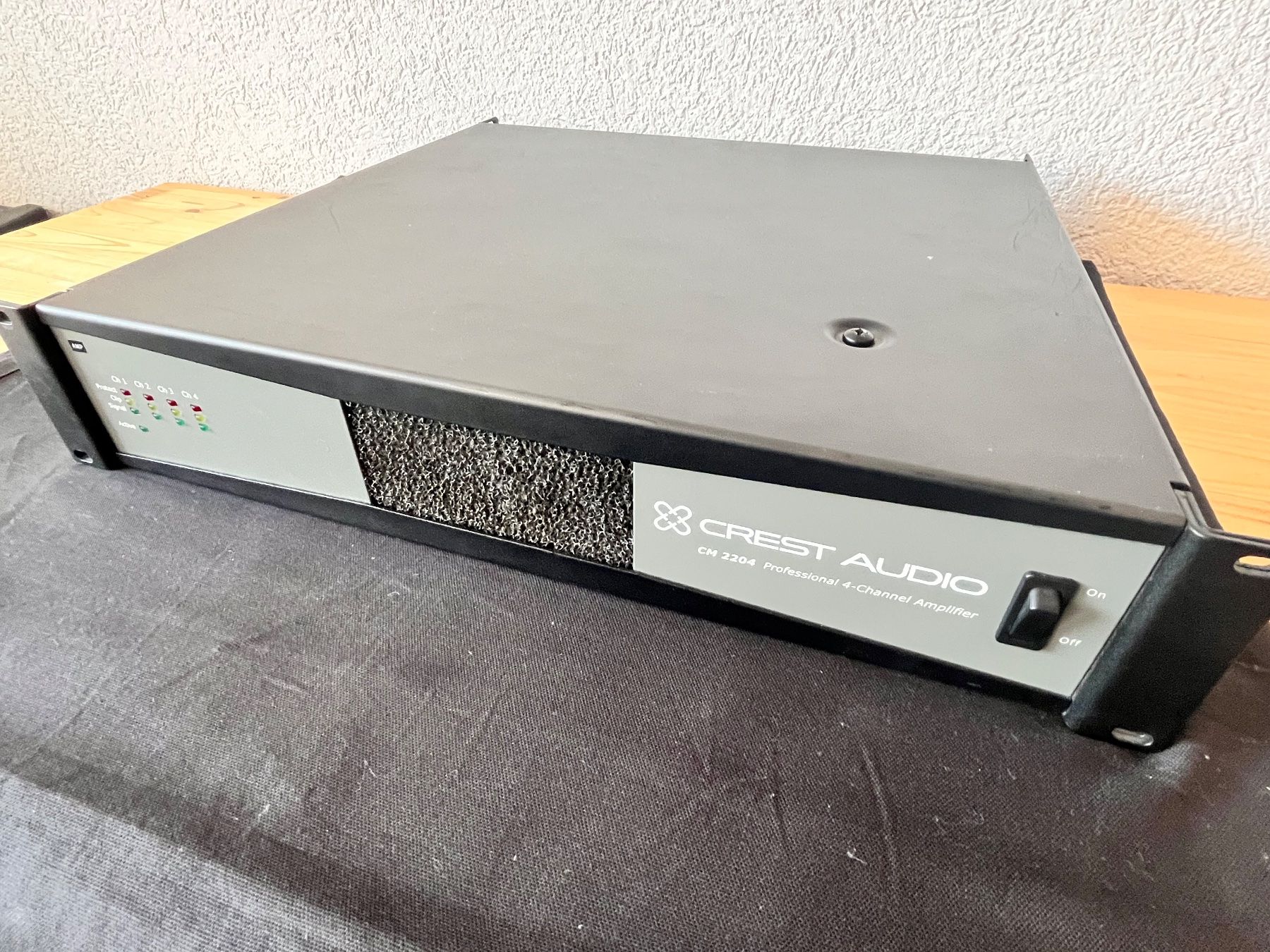 Amplificatori: Crest Audio CM 2204 – Usato da Bern venduto da NIKA-SYSTEMS 1