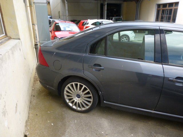 Ford Automobili: Ford Mondeo ST 220 – Usato da Couvet venduto da Geiser-Automobiles 3