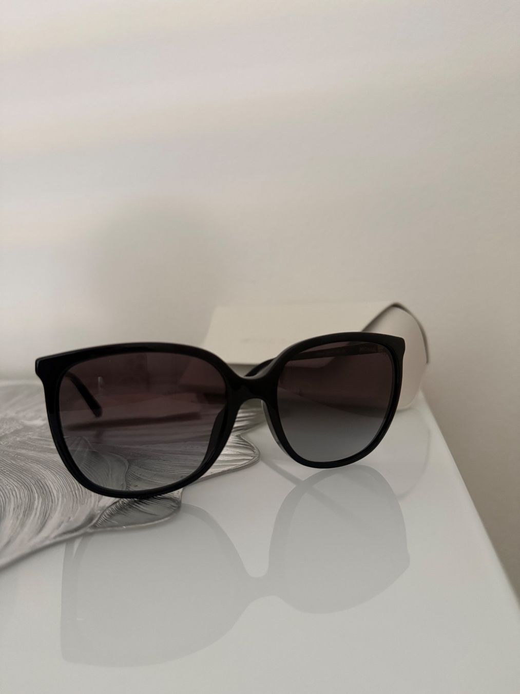 Michael Kors Occhiali & Lenti: Lunettes de soleil Michael Kors – Nuovo e nell'imballaggio originale da Sion venduto da ami_q6wn 3