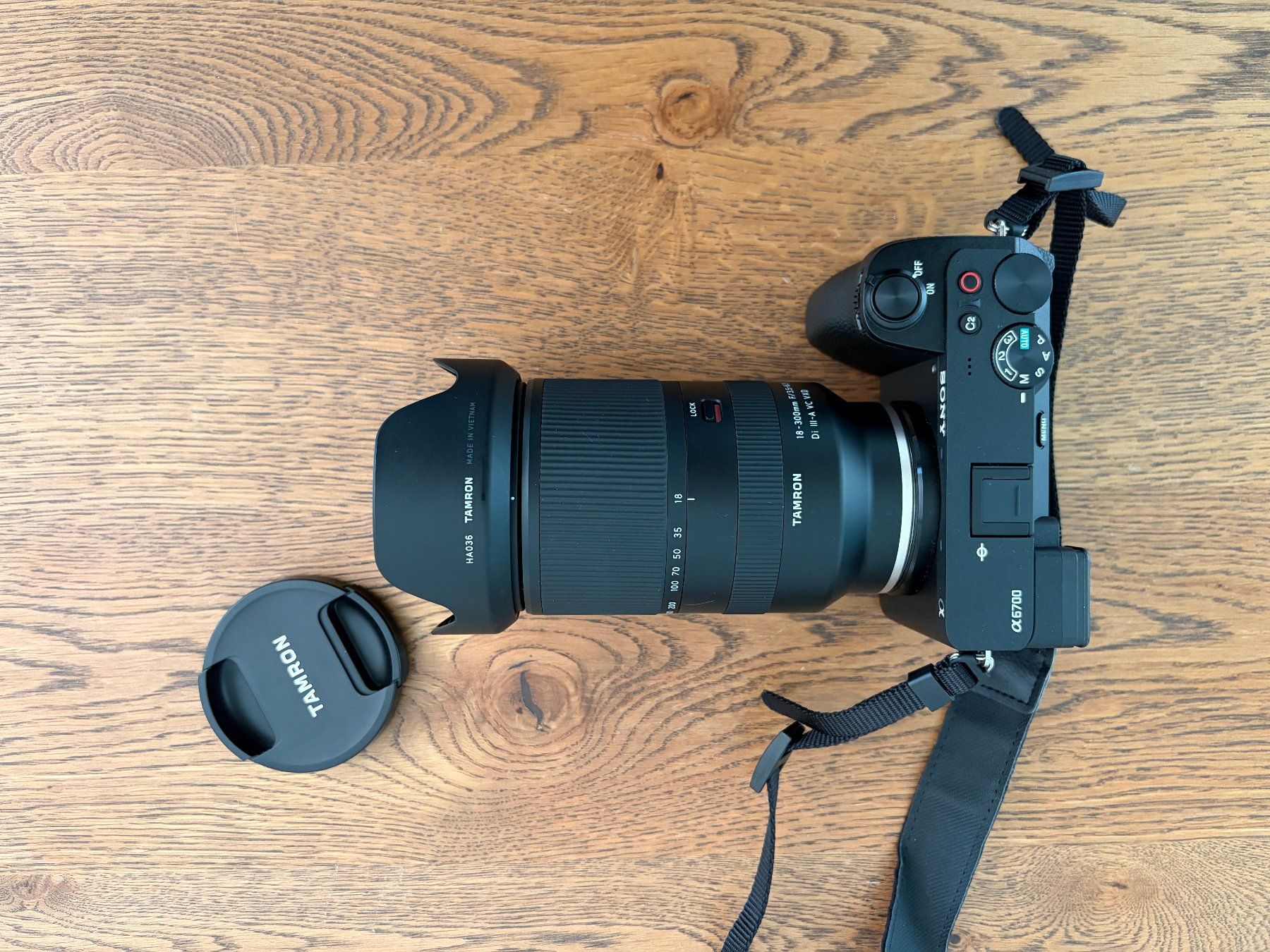 Sony Fotocamera: Sony A6700 inkl. Tamron Objektiv 18-300mm – Nuovo (secondo la descrizione) da Elgg venduto da sim_295b 1
