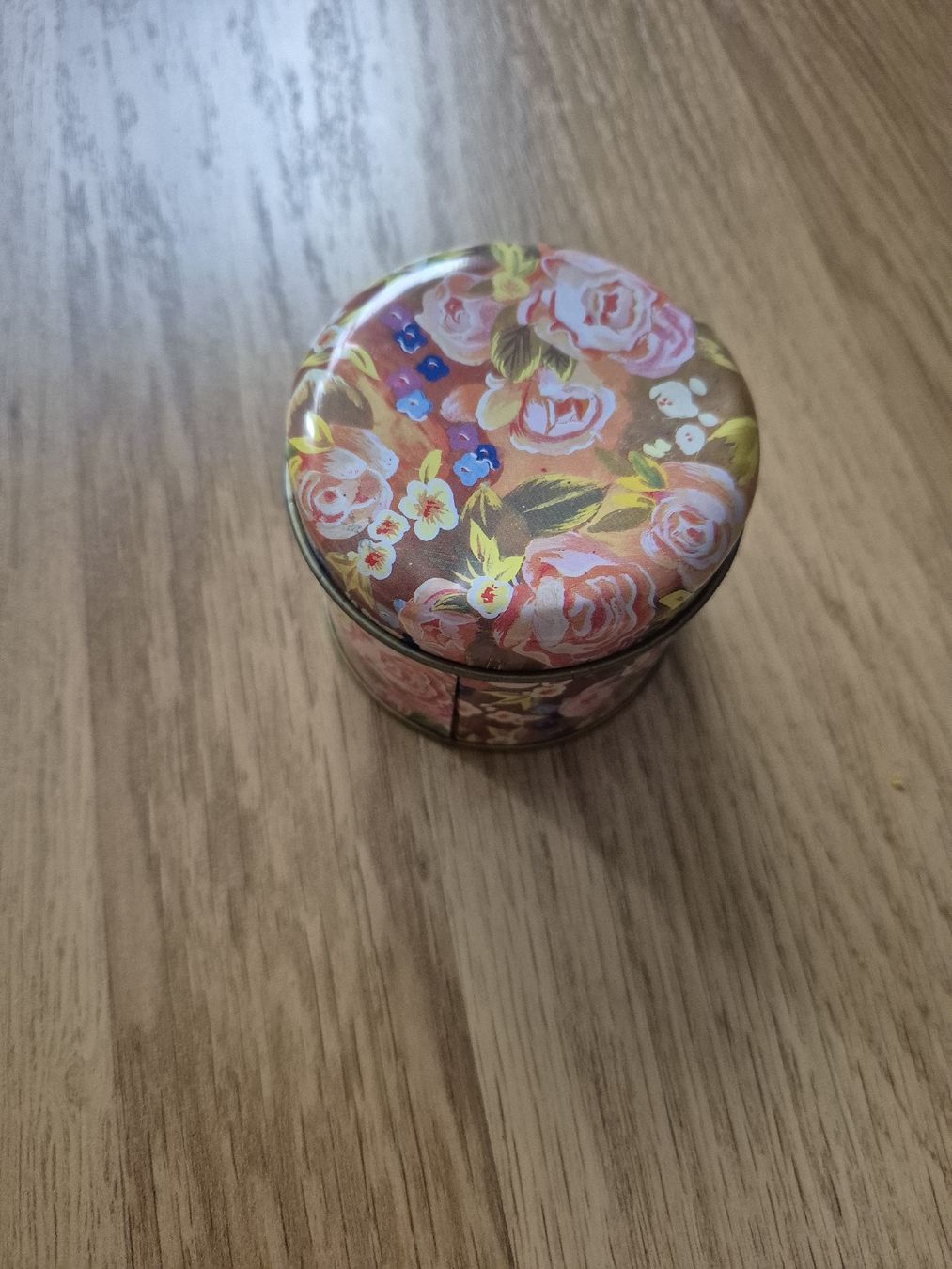 Altro in Decorazioni & Accessori: Blumendose Vintage Dose Blumen – Usato da Langenthal venduto da Polarisstern 1