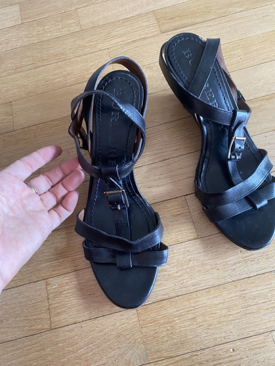 Burberry Scarpe da donna: Sandales Burberry – Usato da Versoix venduto da wen_75xm 1