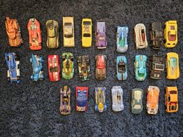Lot de 27 petites voitures Hot Wheels d'occasion (2)
