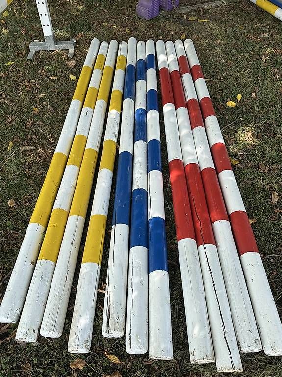 Sonstige Dekorationen & Accessoires: Springstangen und Ständer zu verkaufen / Paket oder einzeln  – Gebraucht aus Schleitheim von eni_m5qb 1