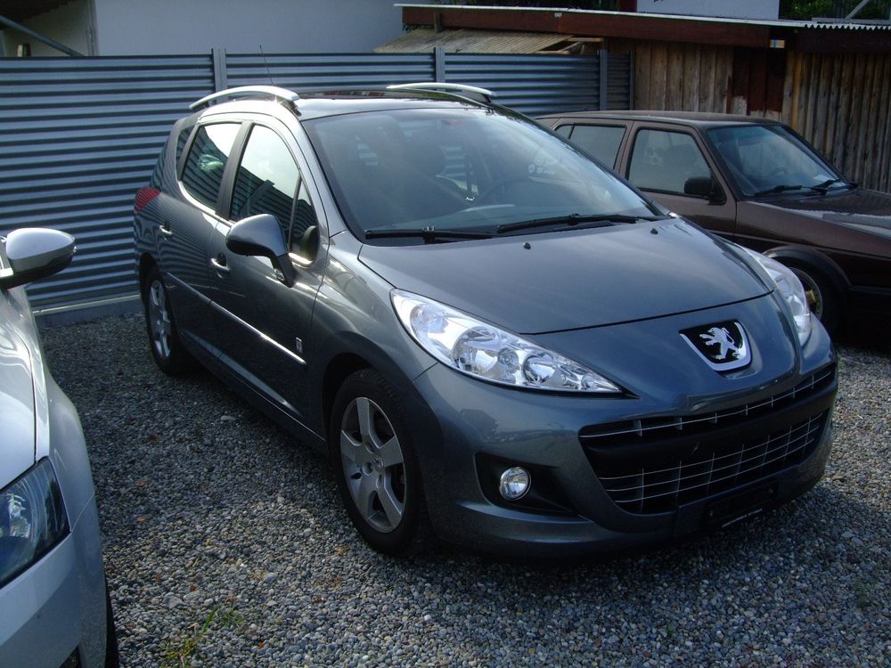 Peugeot Automobili: PEUGEOT 207 SW 1.4i 16 V KOMBI MIT MFK ALLES LESEN ! – Usato da Schachen b. Reute venduto da Dzestar 1