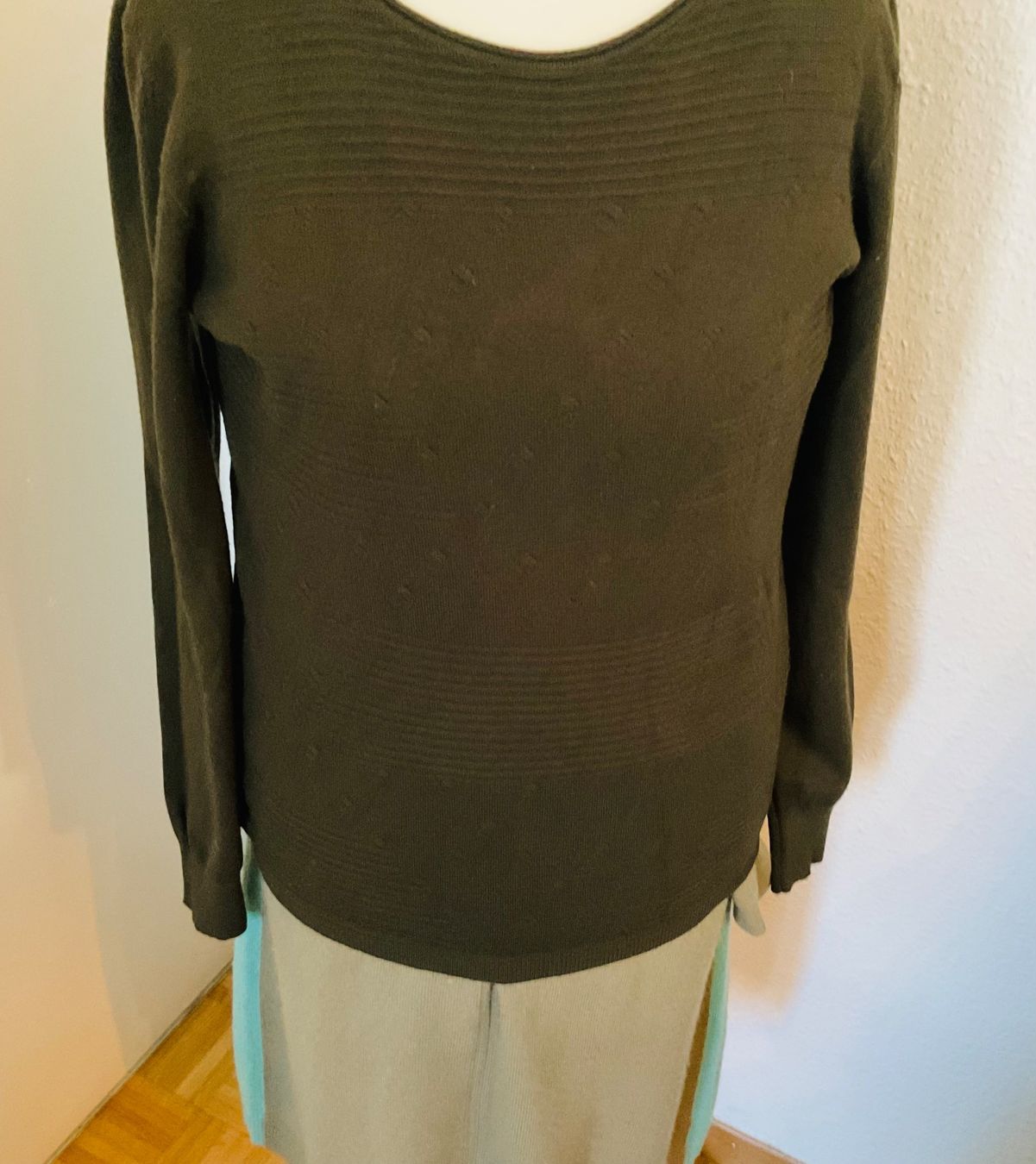 Pullover & Sweatshirts: Cadeau superbe pull X MAX en cachemire couleur olive, t. L – Gebraucht aus Genève von Mazelyne 2