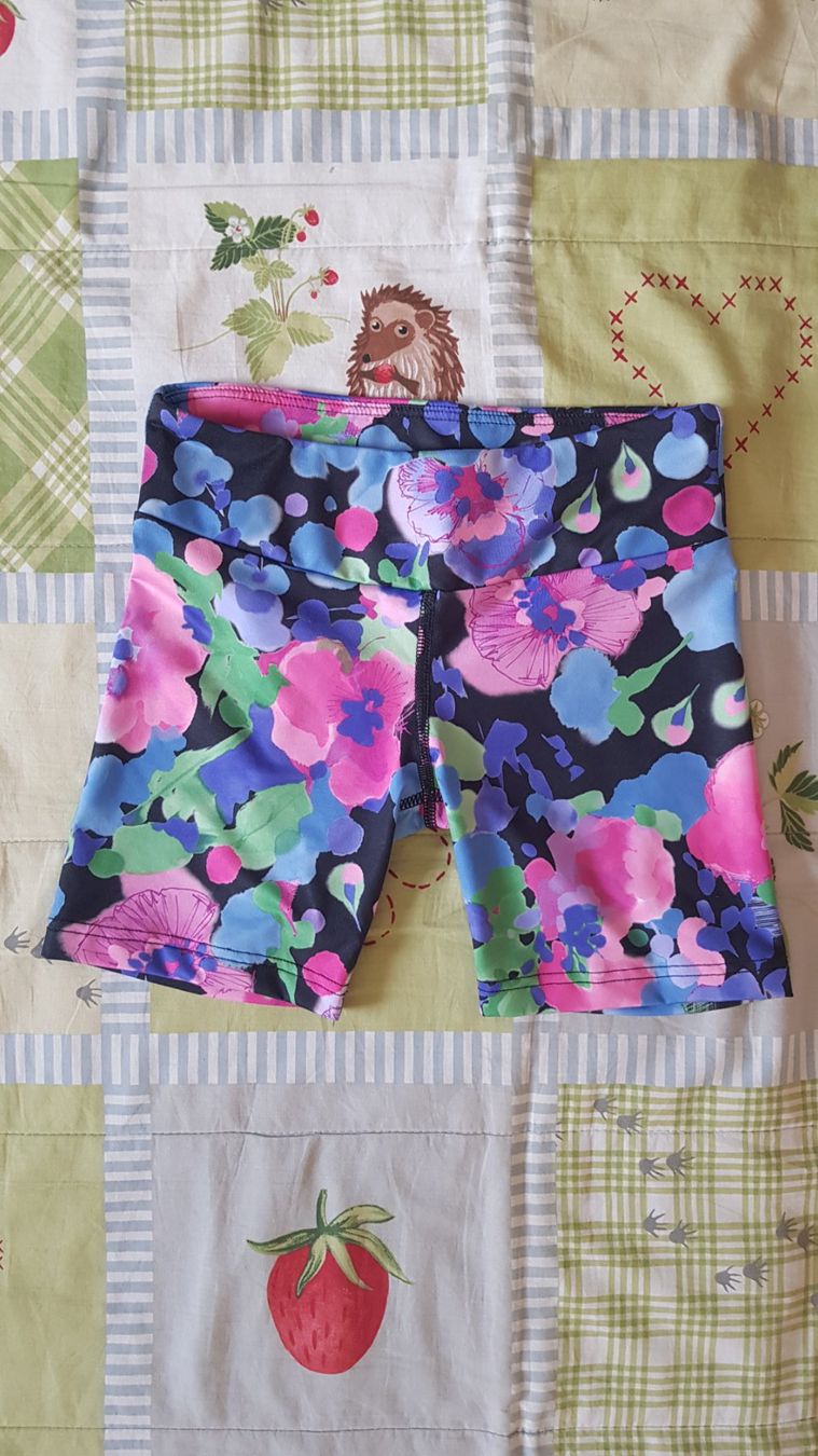 Collant & Leggings: Kurze Sportleggins Powerzone Gr.140 – Usato da Luzern venduto da silvermoon12